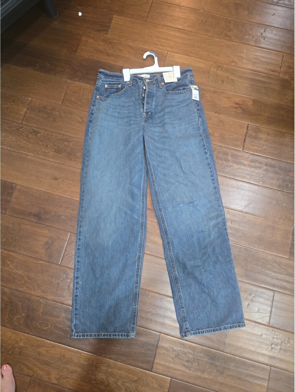 brand new women's size 8 jeans from target item 259G3